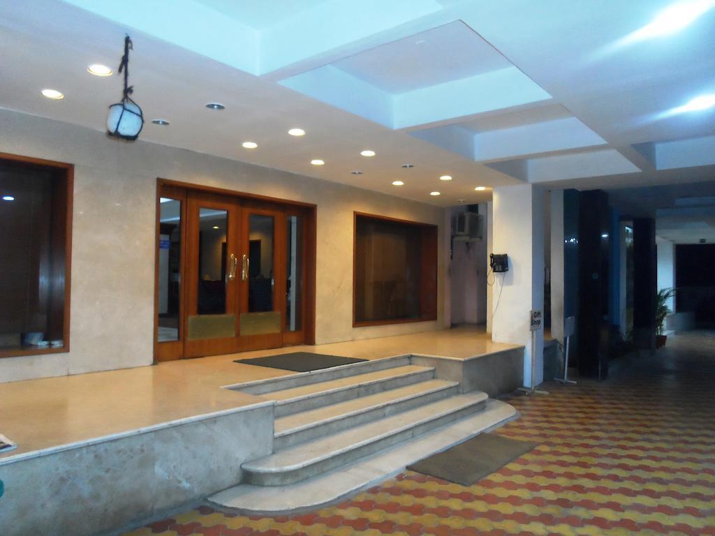 Hotel Bhimas Paradise Τιρουπάτι Εξωτερικό φωτογραφία